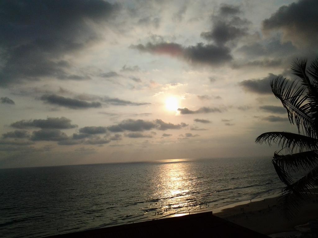 La Mirban Hotell Varkala Exteriör bild