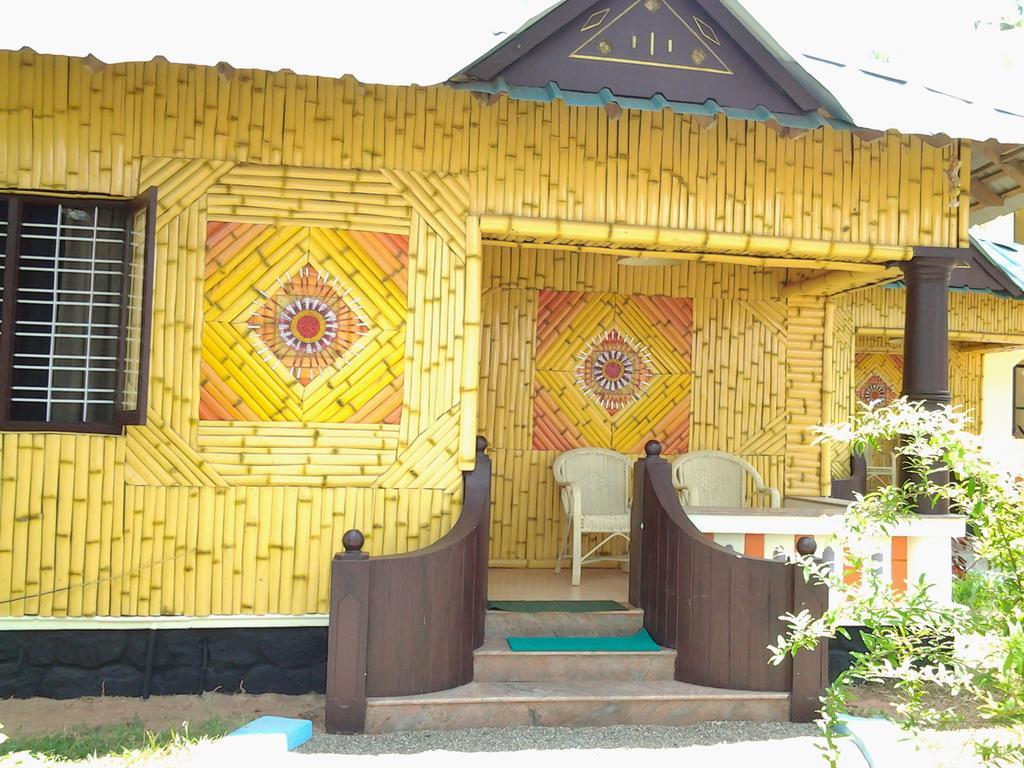 La Mirban Hotell Varkala Rum bild