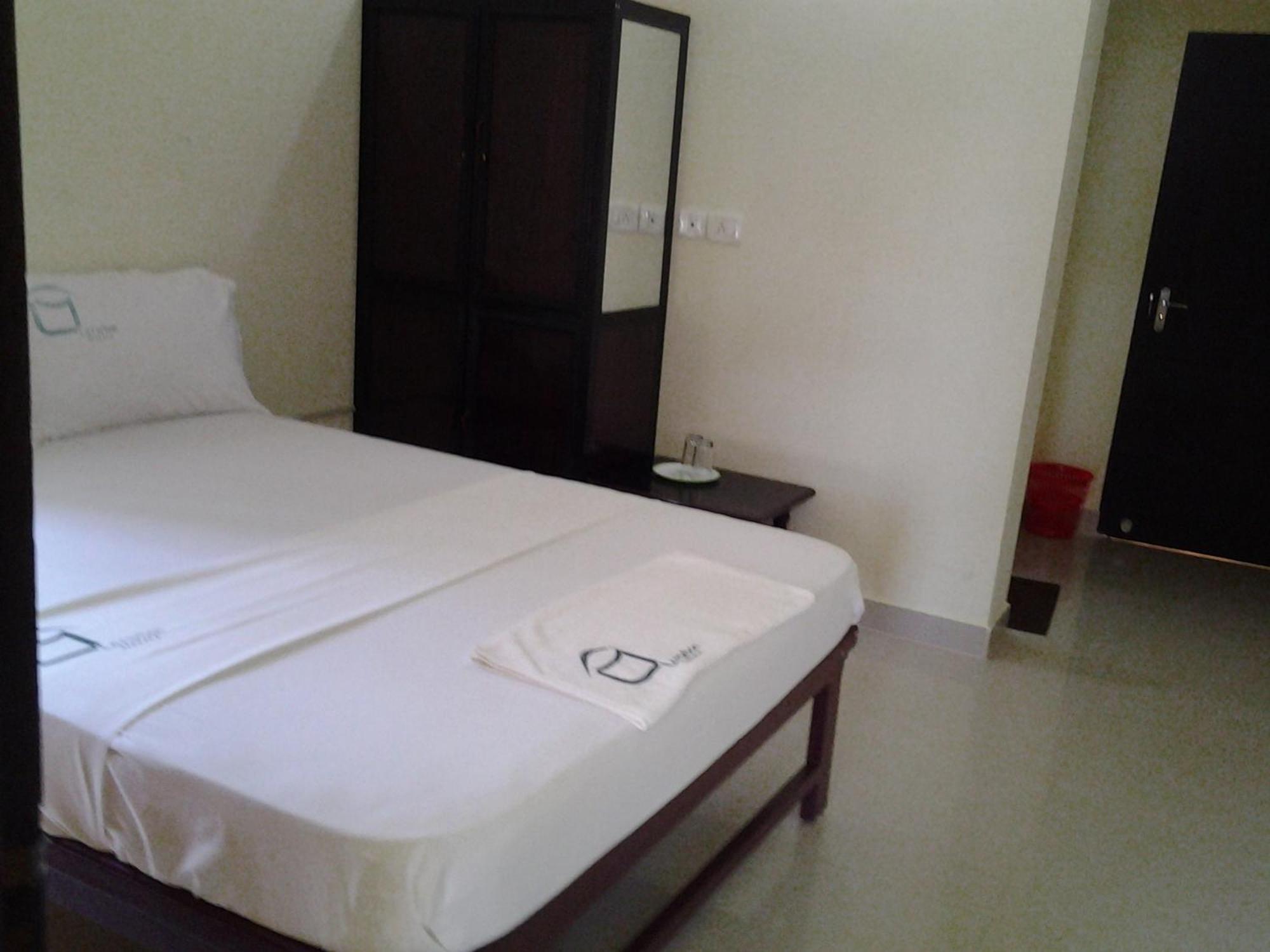 La Mirban Hotell Varkala Exteriör bild