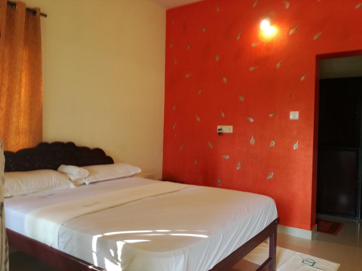 La Mirban Hotell Varkala Exteriör bild